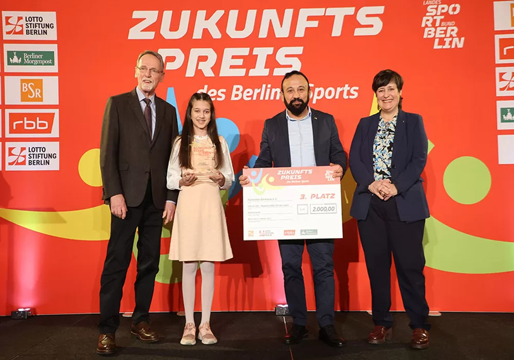 KEMANKEŞ GERMANİA BERLİN SPORUNUN GELECEĞİ ÖDÜLÜNÜ KAZANDI