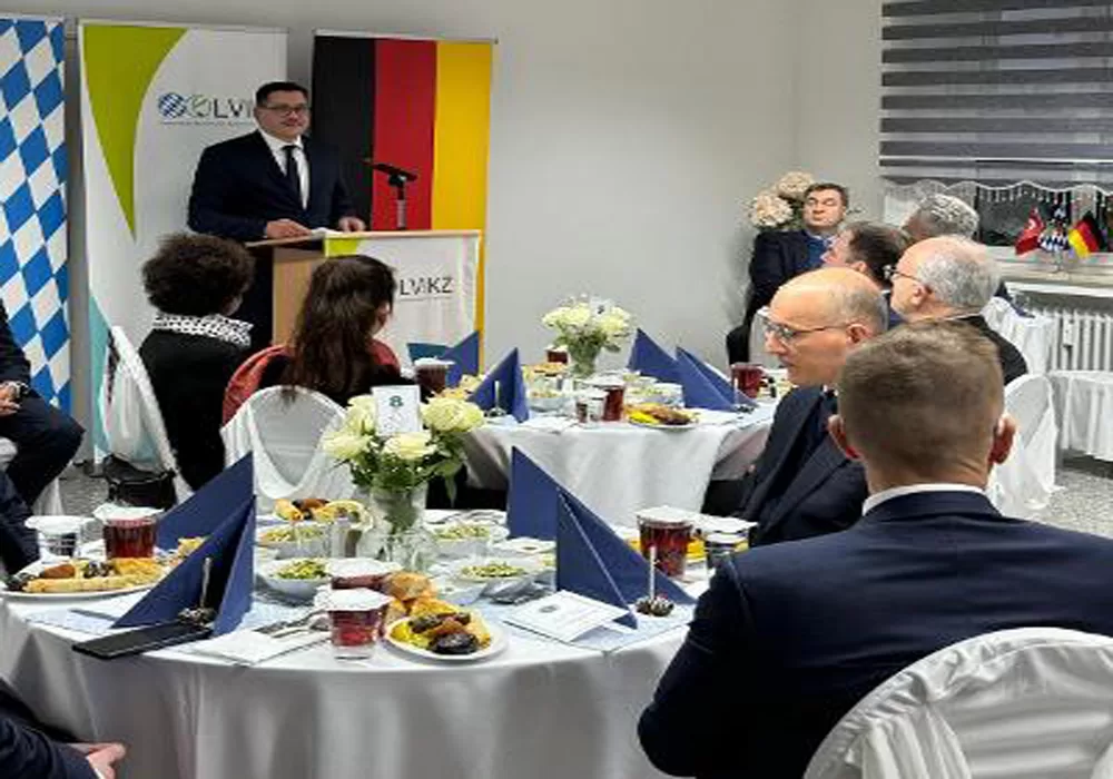 Bavyera Başbakanı Söder: ‘Türk yemeklerine hayranım!’