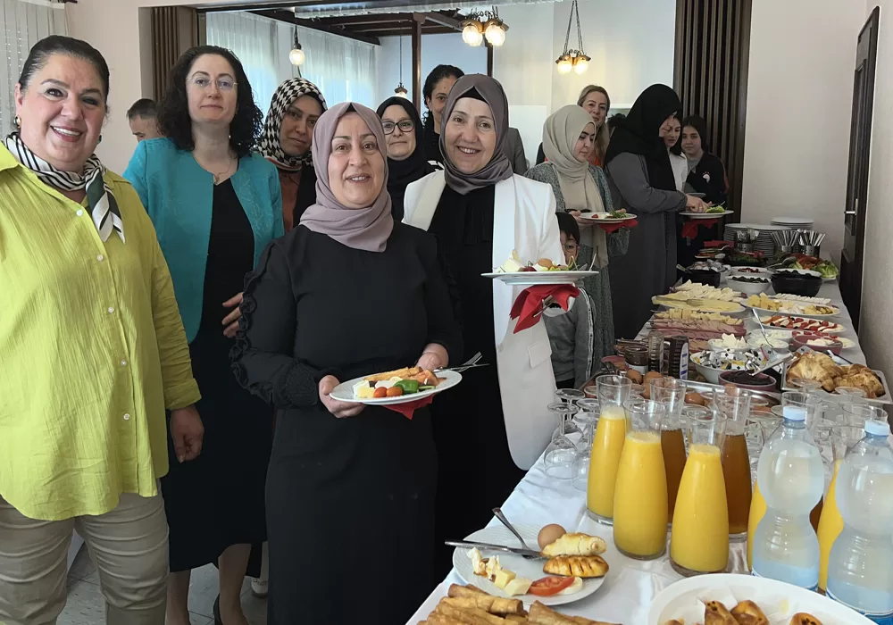 ‘Gençlerimizi doğru yönlendirirsek başarıları artar’