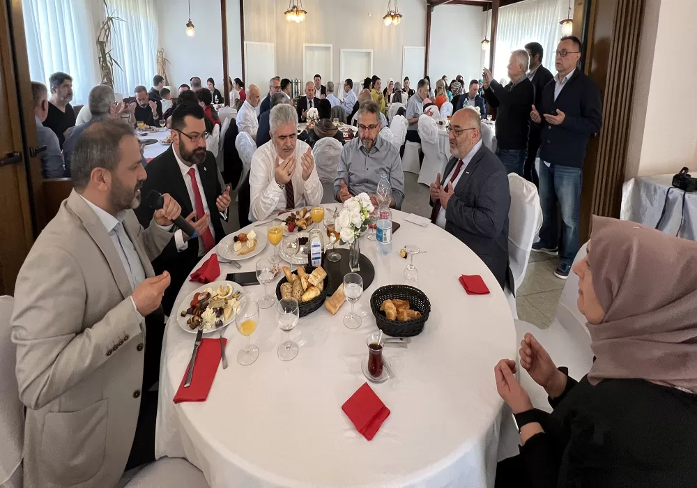 ‘Gençlerimizi doğru yönlendirirsek başarıları artar’