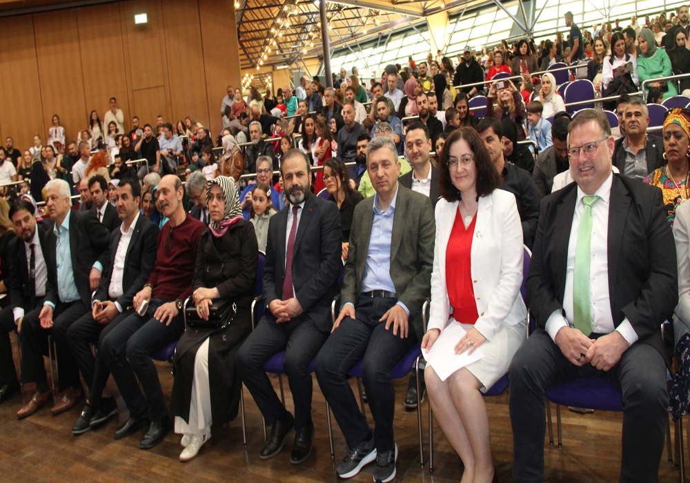 Fürth’de coşkulu 23 Nisan Bayramı kutlaması