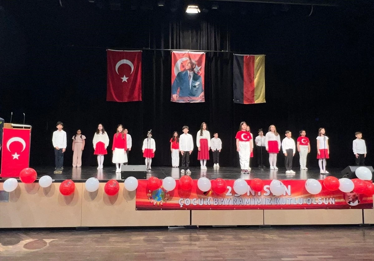 Fürth’de coşkulu 23 Nisan Bayramı kutlaması