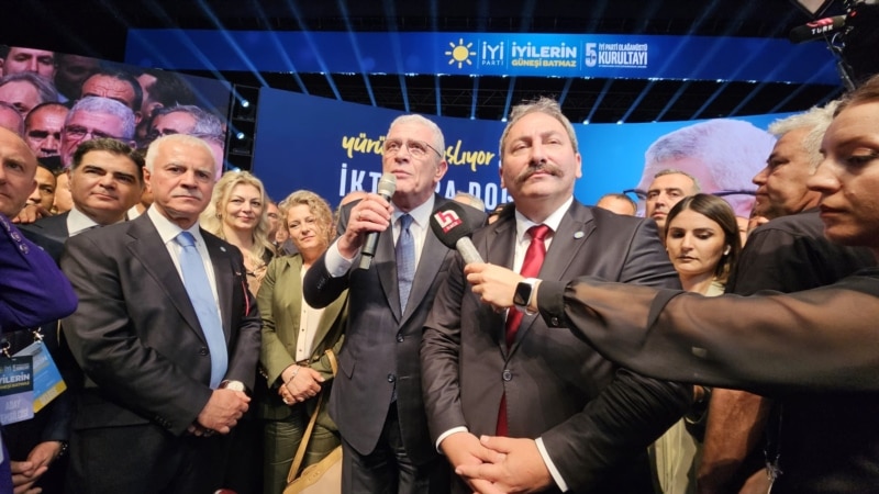 İYİ Parti’de Müsavat Dervişoğlu dönemi başladı