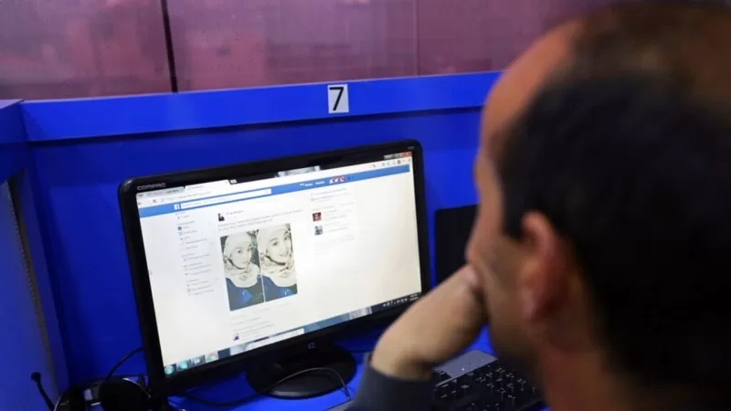 Taliban’ın Facebook’a erişimi engelleme planı muhalifleri susturma girişimi olarak değerlendiriliyor