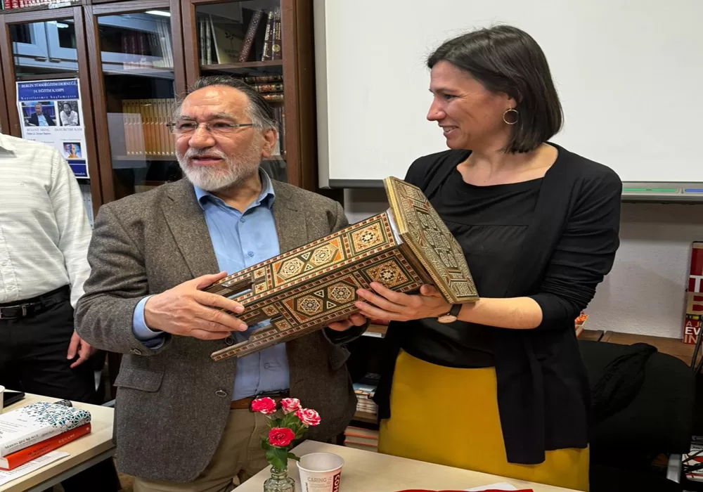 “Müslümanlar ile Hristiyanlar birlikte yaşamayı öğrenmelidirler”