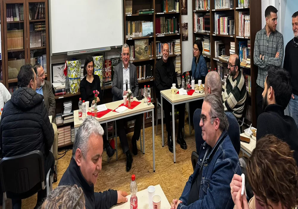 “Müslümanlar ile Hristiyanlar birlikte yaşamayı öğrenmelidirler”