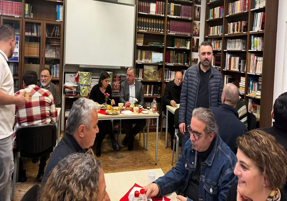 “Müslümanlar ile Hristiyanlar birlikte yaşamayı öğrenmelidirler”