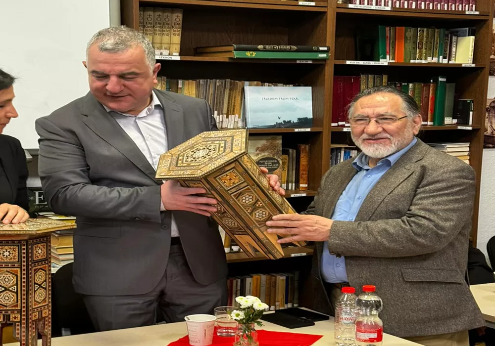 “Müslümanlar ile Hristiyanlar birlikte yaşamayı öğrenmelidirler”