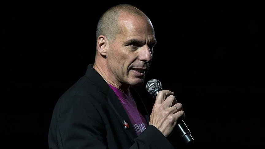 Almanya, eski Yunanistan Maliye Bakanı Varufakis'e siyasi faaliyetlere katılım yasağı getirdi