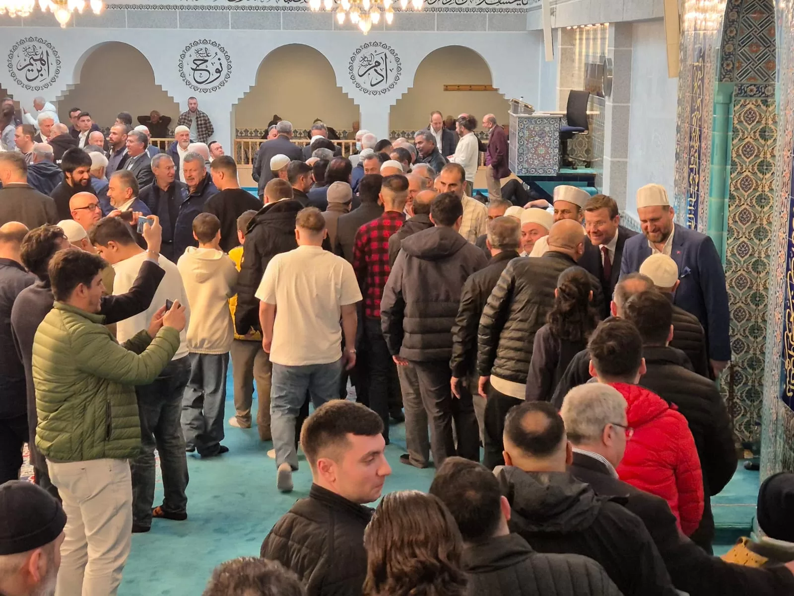 Nürnberg’de Bayram Namazı