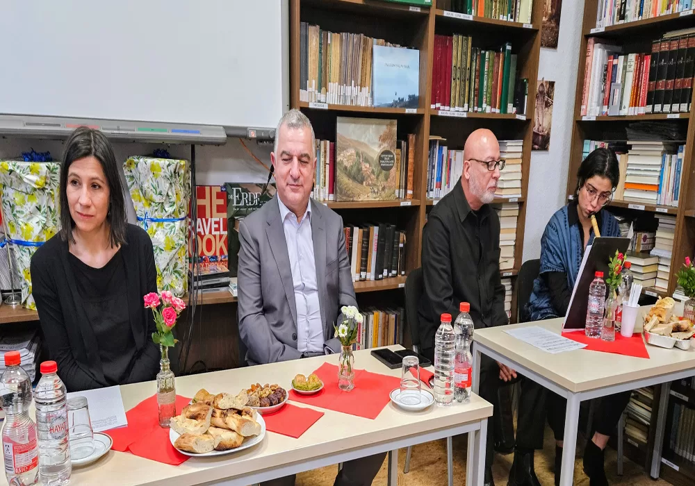 “Müslümanlar ile Hristiyanlar birlikte yaşamayı öğrenmelidirler”