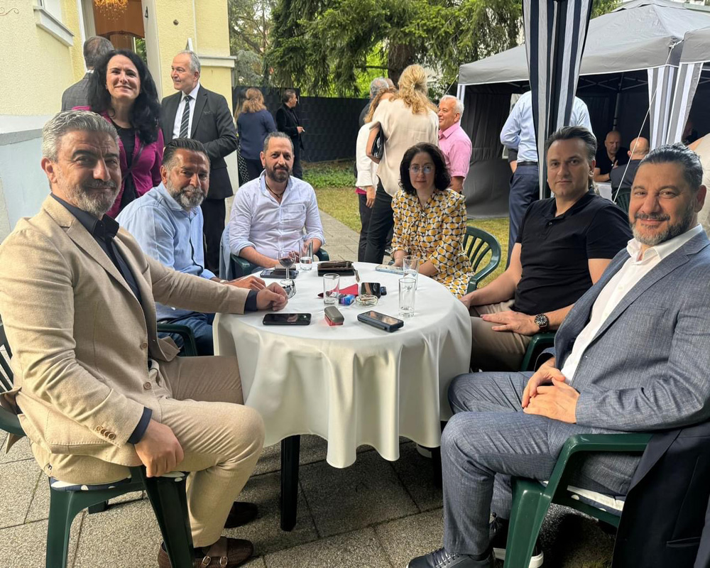 ‘Sağlık çalışanları göz bebeğimiz!’