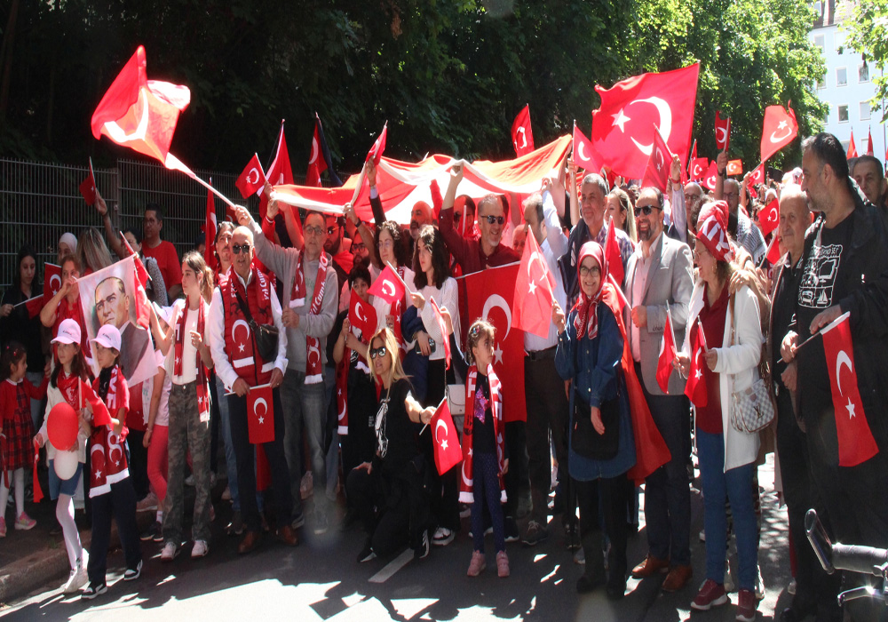 Nürnberg`de coşkulu 19 Mayıs kutlaması yapıldı