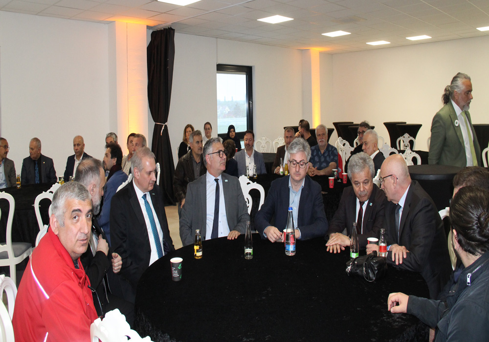 DAVA Genel Başkanı Özcan: Biz tarih yazıyoruz