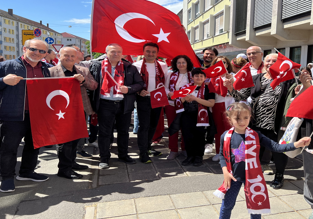 Nürnberg`de coşkulu 19 Mayıs kutlaması yapıldı