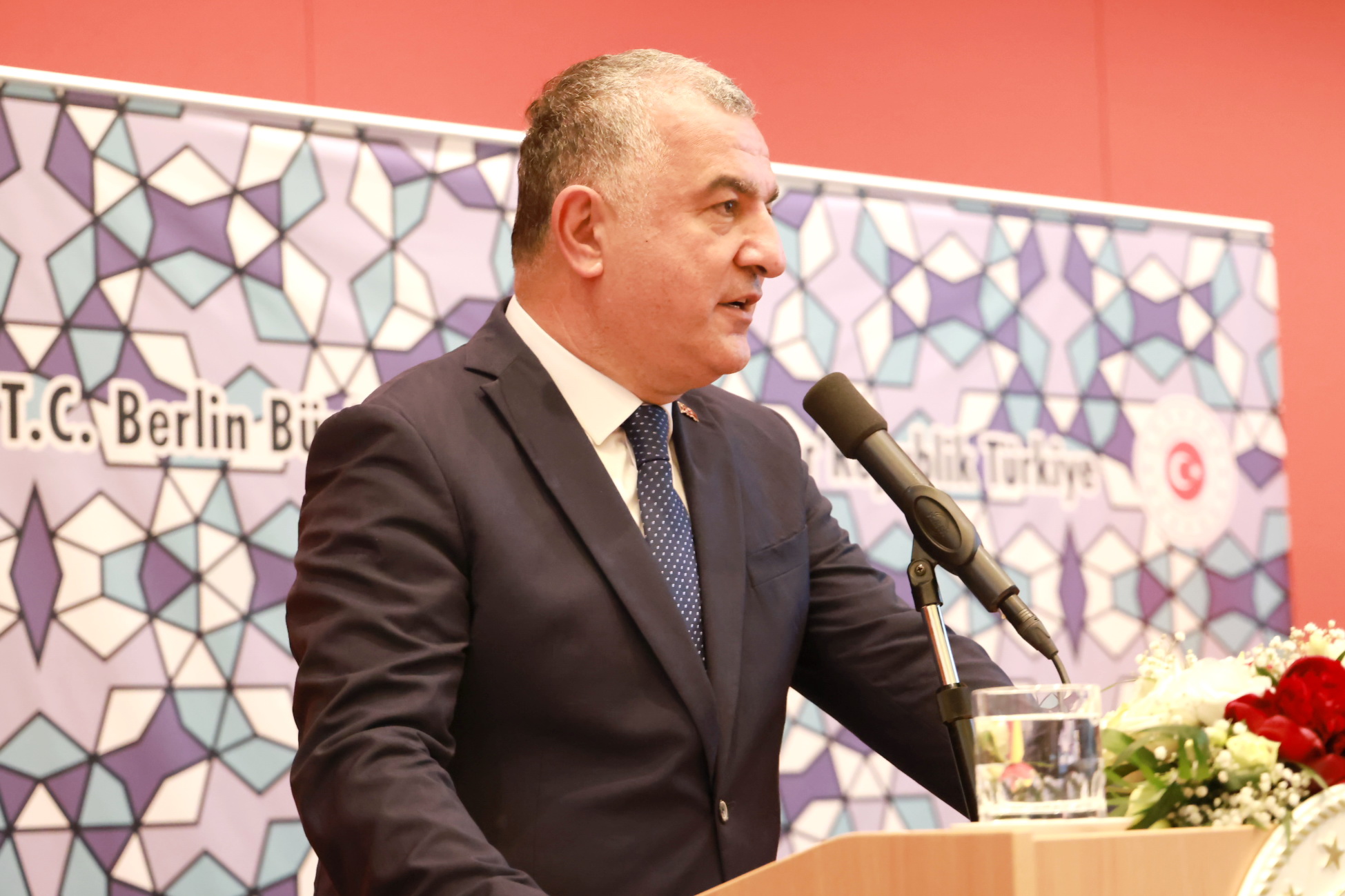 Berlin Büyükelçiliği’nde 19 Mayıs ve Akademik Yıl Kutlaması