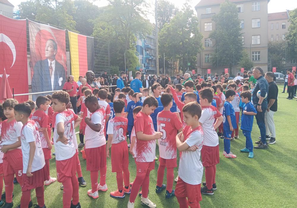 Berlin'de 19 Mayıs Gençlik ve Spor Bayramı Turnuvası Coşkuyla Kutlandı