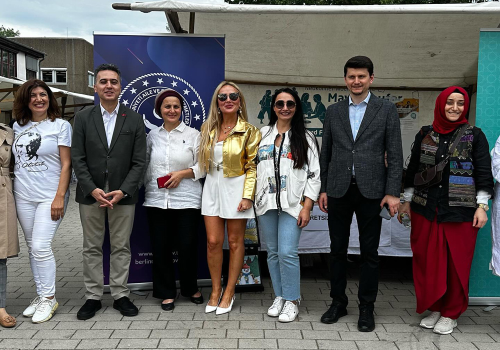 Berlin`de 19 Mayıs ve 23 Nisan Şenlikleri Coşkuyla Kutlandı