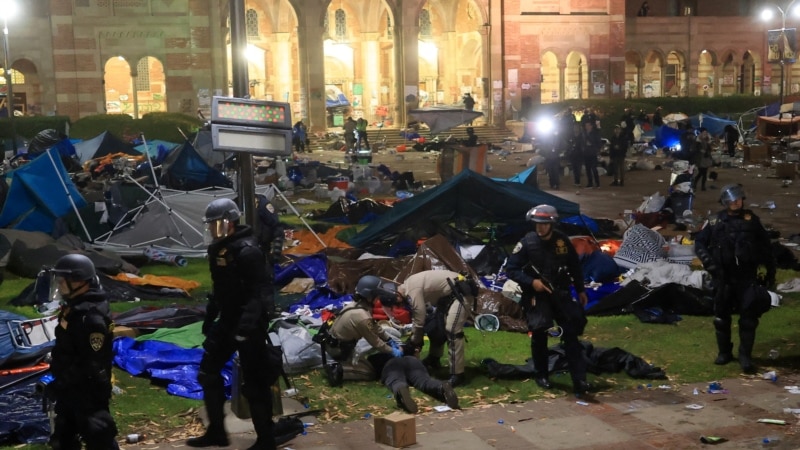 Başkan Biden kampüslerdeki Gazze protestoları karşısında denge sağlamaya çalışırken Trump polis müdahalesini övdü