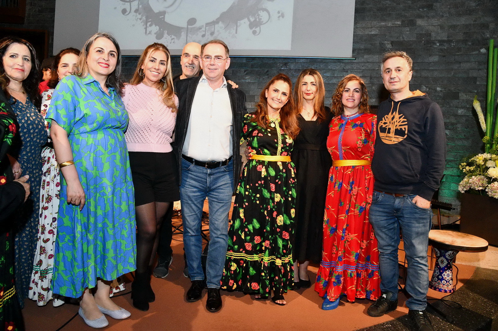 Pınar ve İmam Özgül ile arkadaşlarından muhteşem bir dinleti