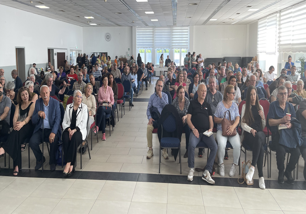 Merdan Yanardağ Almanya`da büyük ilgi gördü