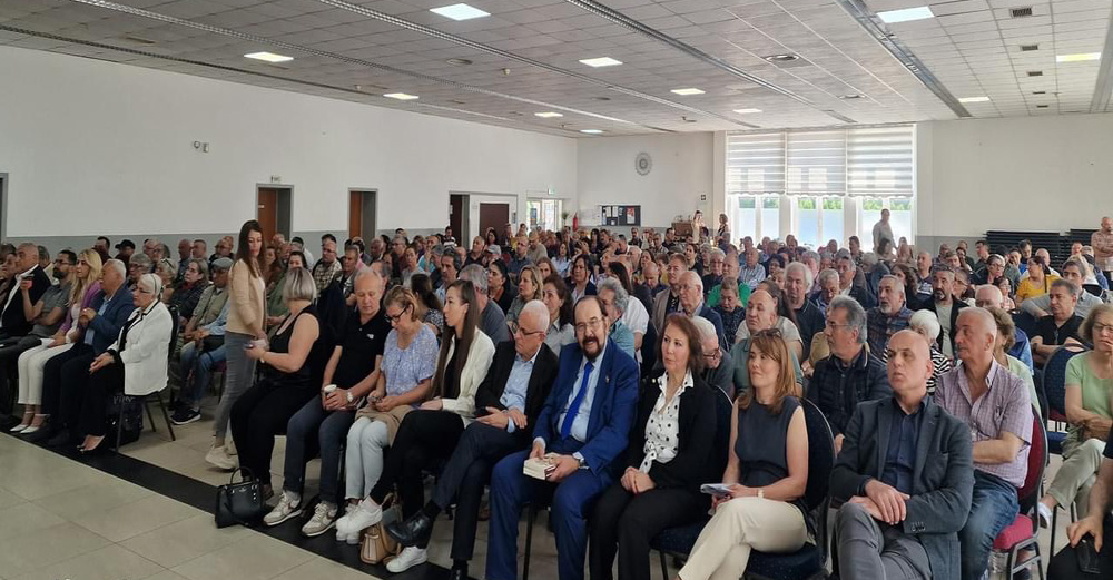 Merdan Yanardağ Almanya`da büyük ilgi gördü
