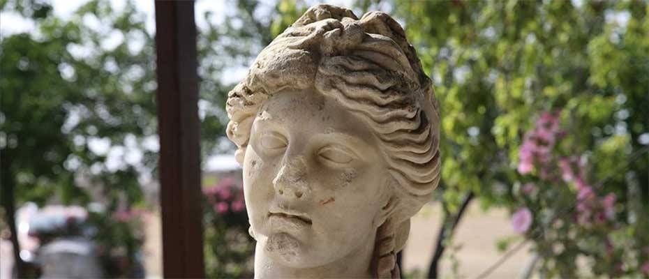 Laodikya Antik Kenti'nde hijyen ve sağlık tanrıçası Hygieia'ya atfedilen heykel başı bulundu