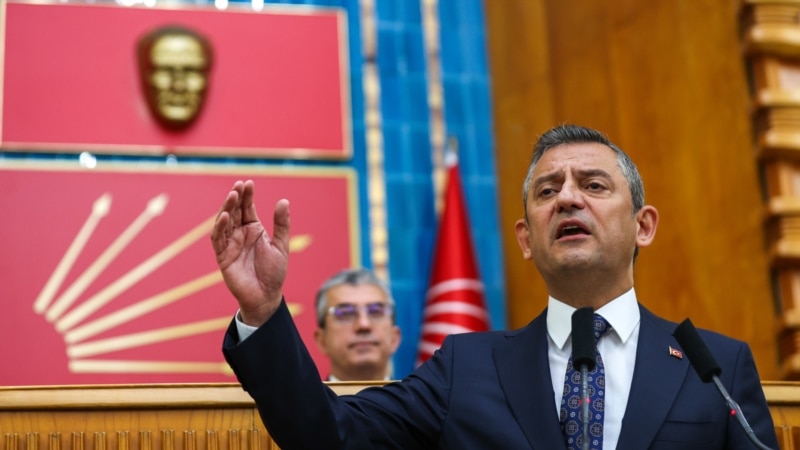 Özgür Özel’den personel atamalarında AK Partili belediyeleri de araştırma çağrısı