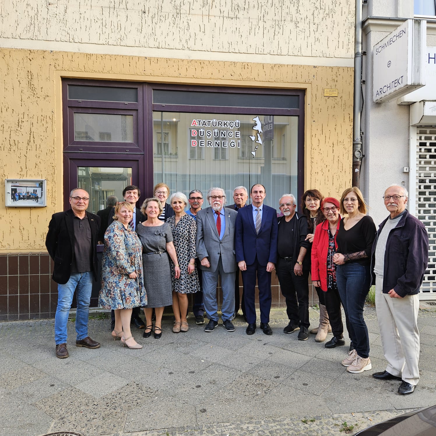 Başkonsolos Şanlı, Berlin ADD`yi ziyareti etti