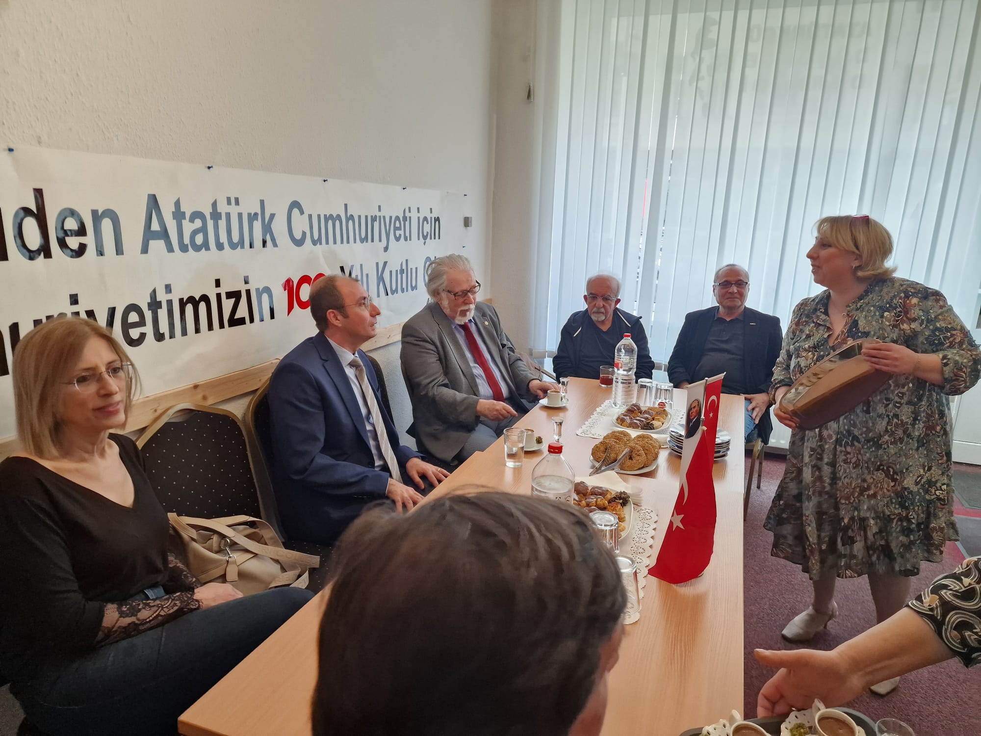 Başkonsolos Şanlı, Berlin ADD`yi ziyareti etti