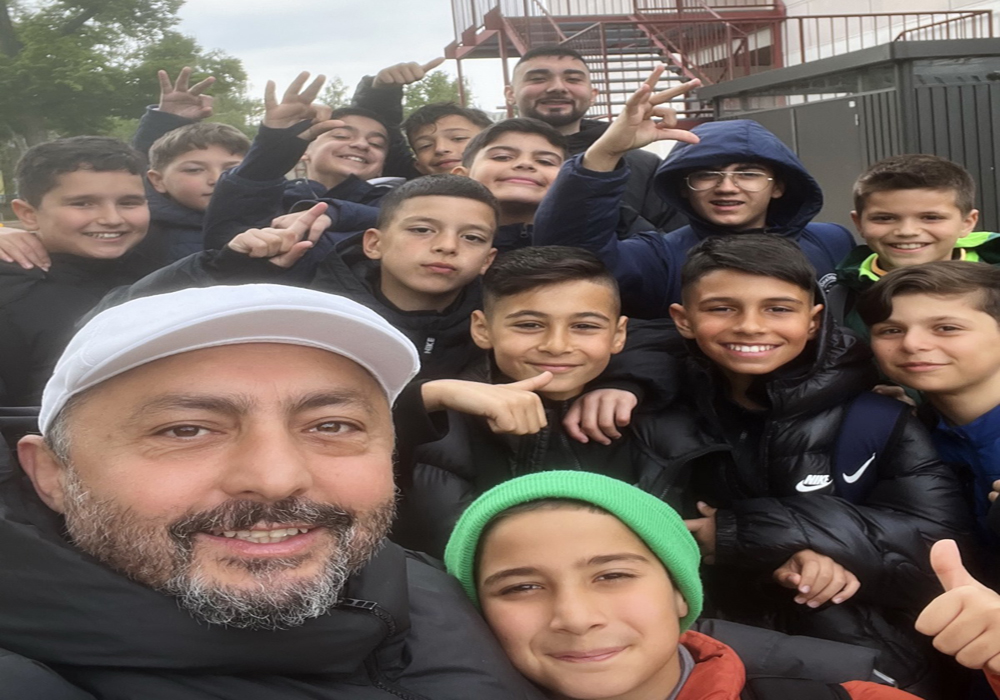 Berlin Aziz Nesin İlkokulu futbol takımı turnuvayı namağlup bitirdi