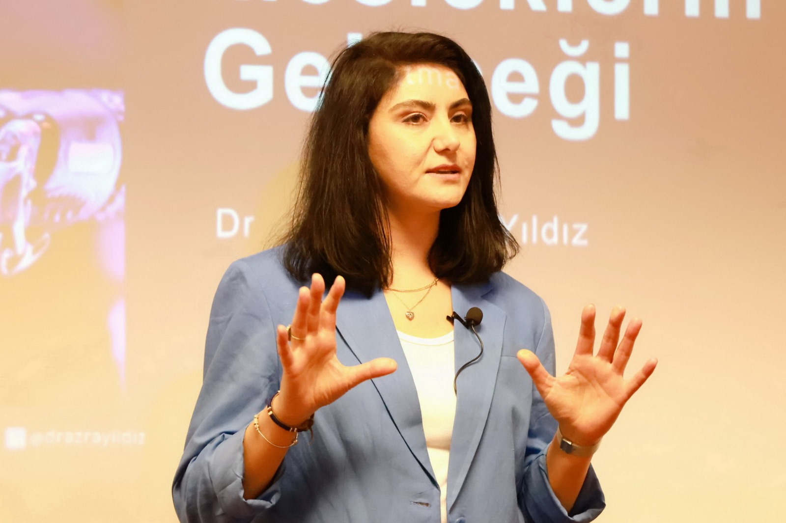Berlin`de yapay zeka ve geleceğin meslekleri semineri düzenledi