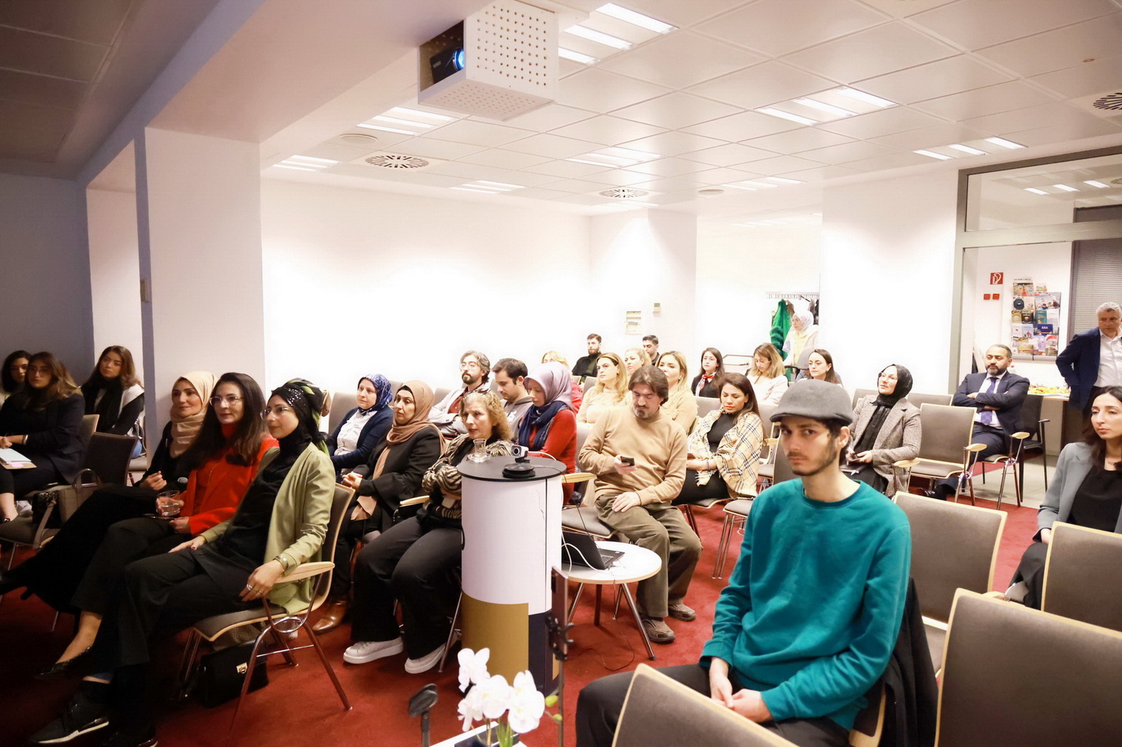Berlin`de yapay zeka ve geleceğin meslekleri semineri düzenledi