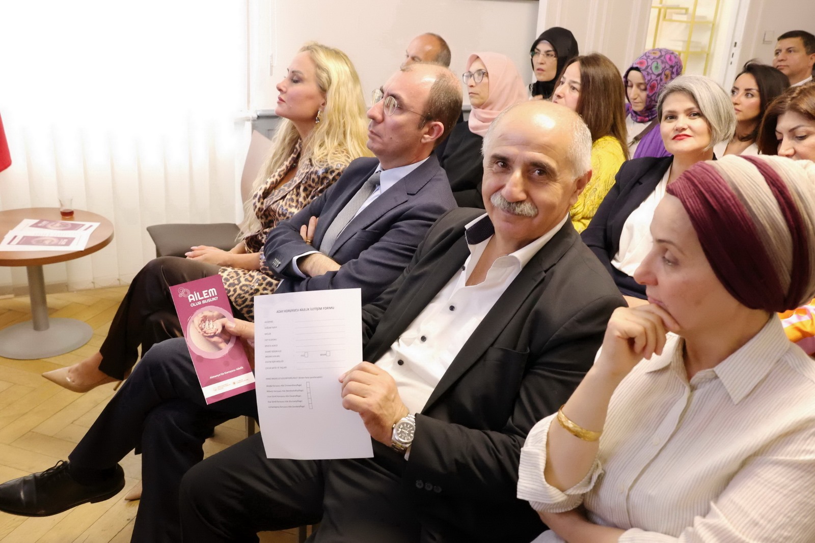 Berlin`de “Koruyucu Ailem Olur musun?” konulu toplantı düzenlendi