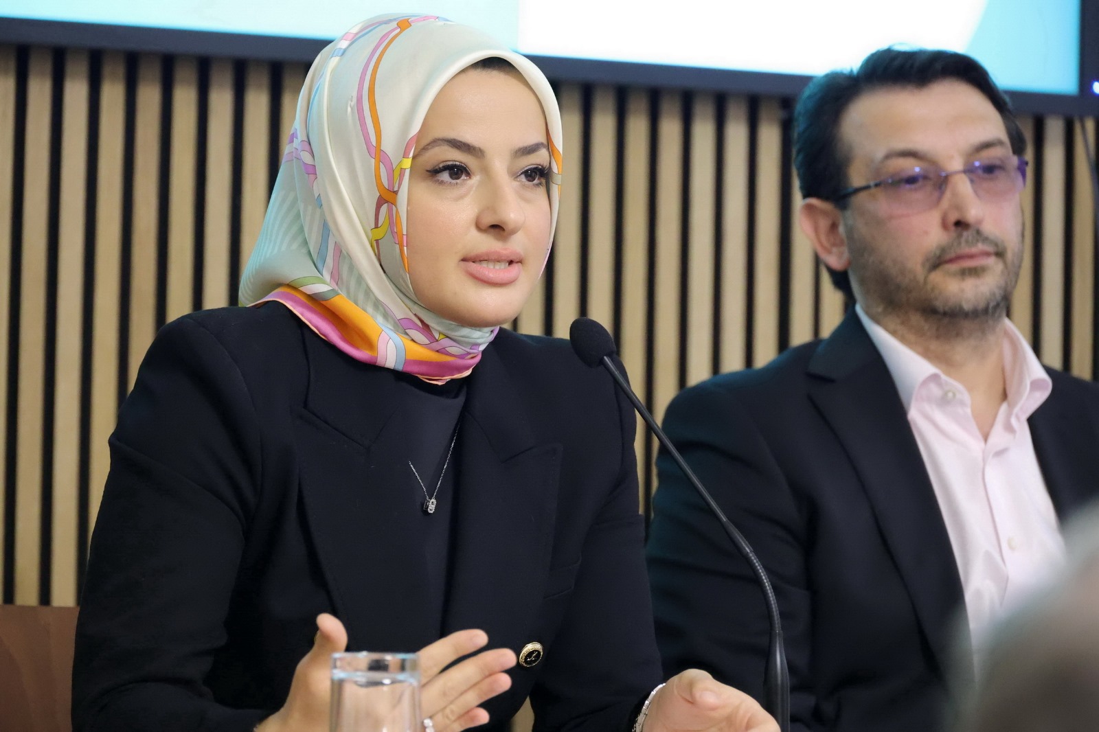 Berlin`de “Koruyucu Ailem Olur musun?” konulu toplantı düzenlendi