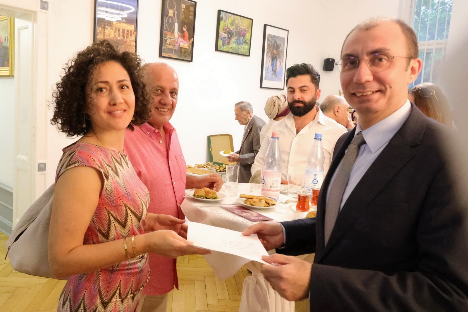 Berlin`de “Koruyucu Ailem Olur musun?” konulu toplantı düzenlendi