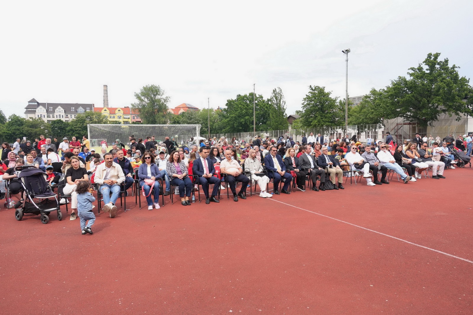 Berlin`de 19 Mayıs ve 23 Nisan Şenlikleri Coşkuyla Kutlandı