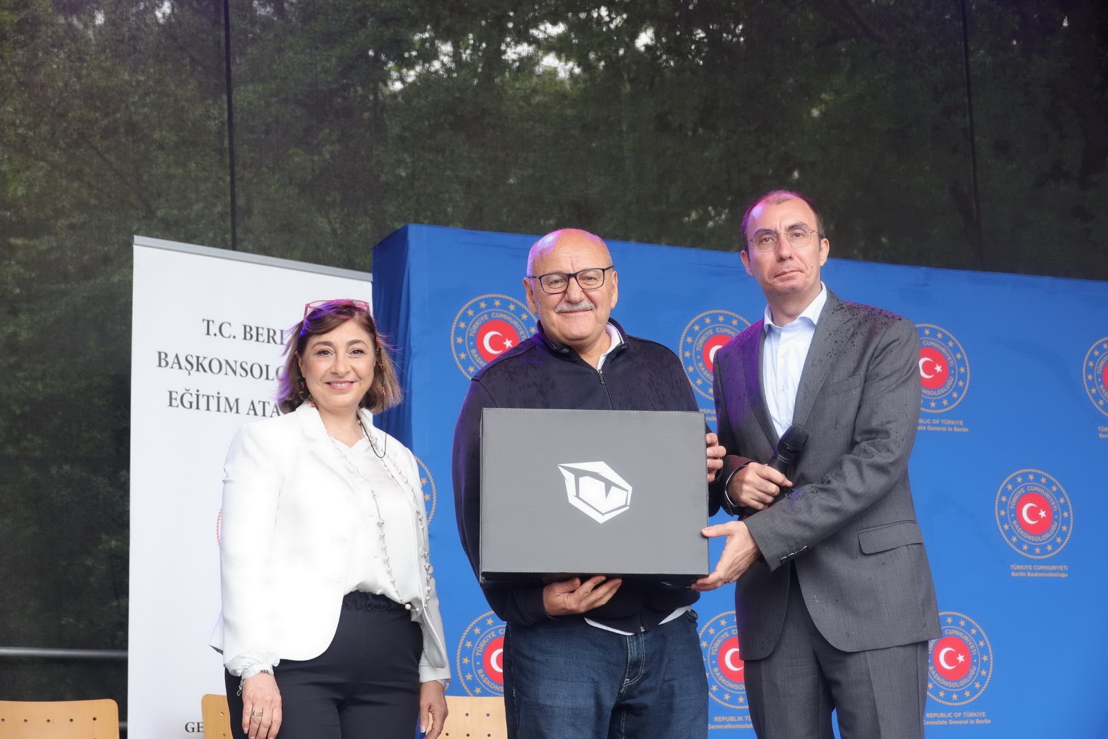 Berlin`de 19 Mayıs ve 23 Nisan Şenlikleri Coşkuyla Kutlandı
