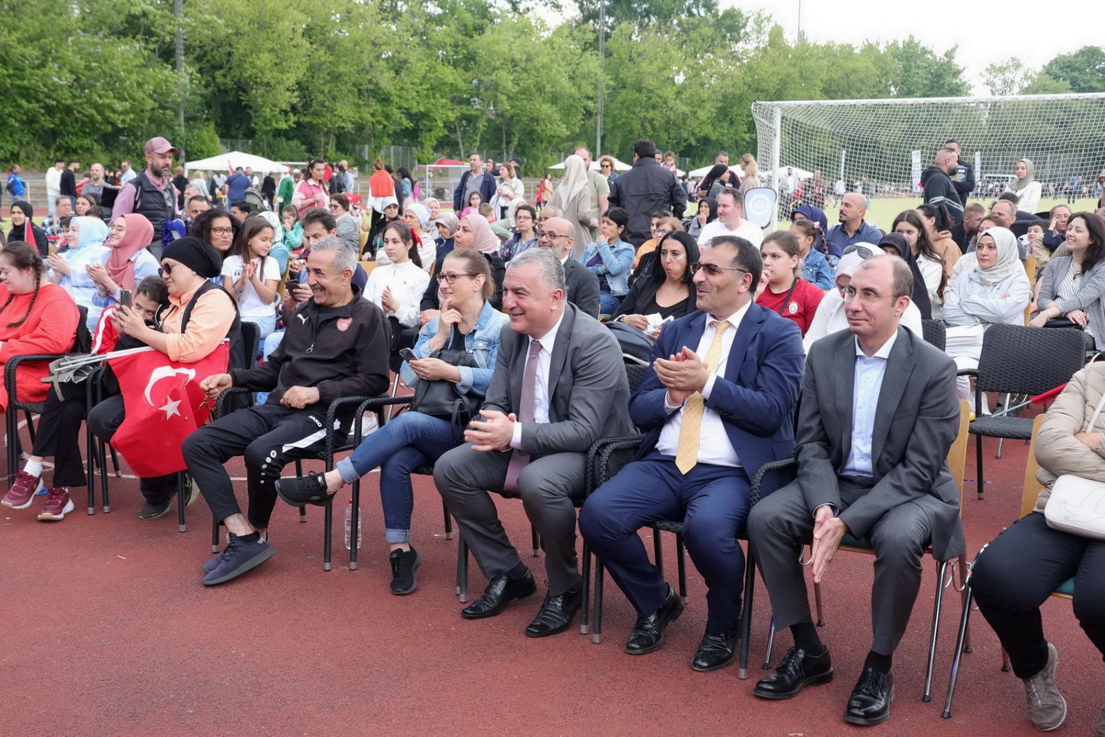 Berlin`de 19 Mayıs ve 23 Nisan Şenlikleri Coşkuyla Kutlandı
