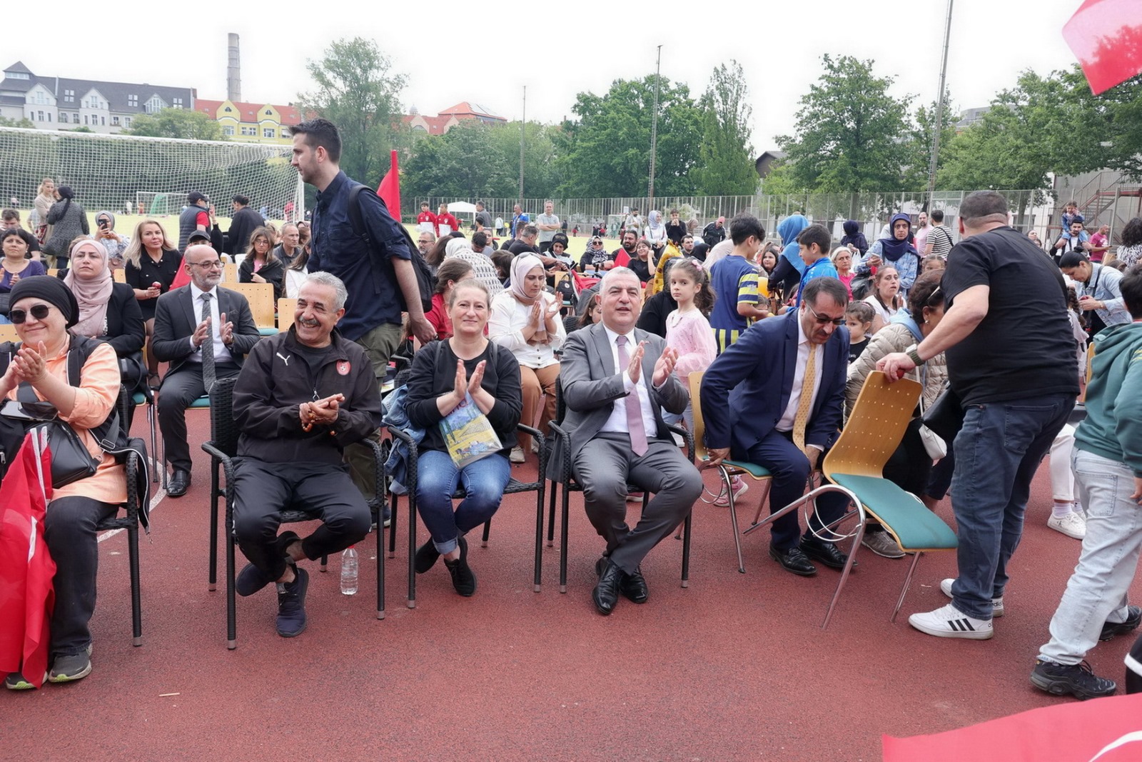 Berlin`de 19 Mayıs ve 23 Nisan Şenlikleri Coşkuyla Kutlandı
