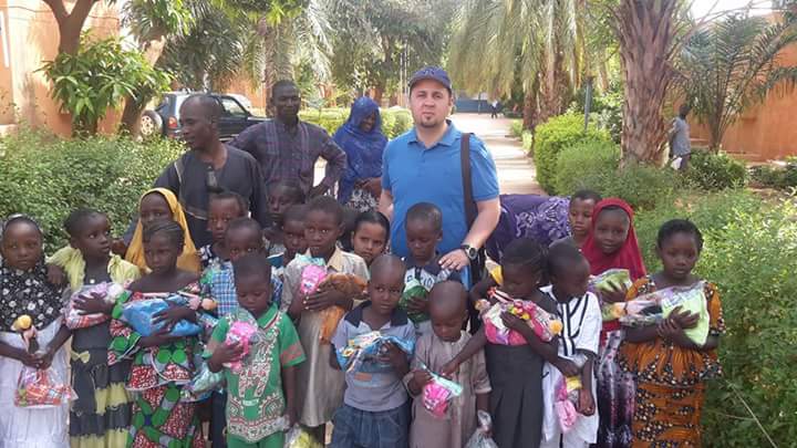 Hamburg'dan Afrika'ya Yardım Elçisi: Elvan Kantar