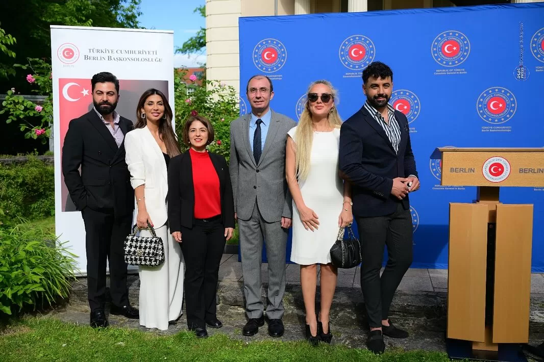 Berlin'de Türk toplumu bayramlaşma etkinliğinde bir araya geldi