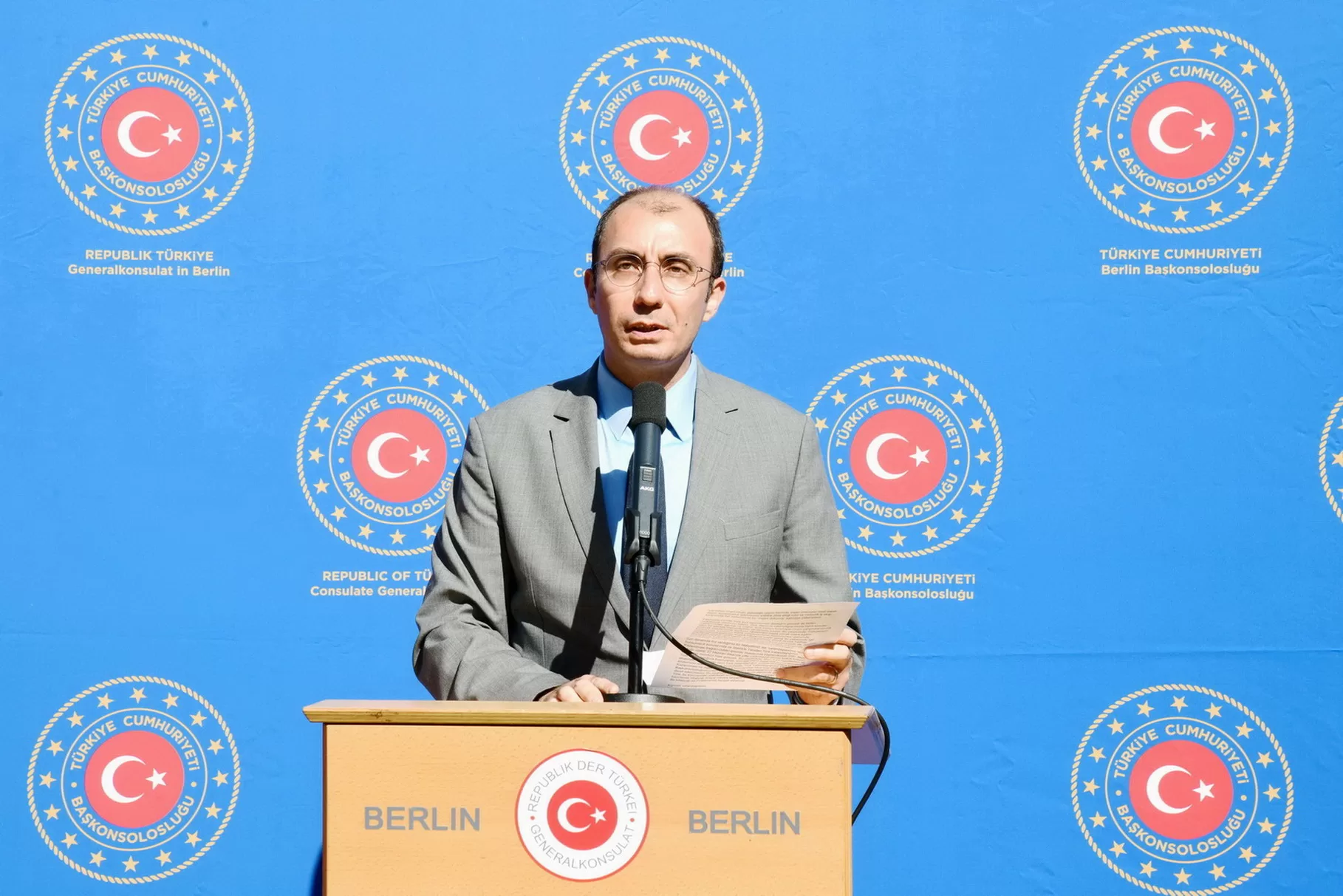Berlin'de Türk toplumu bayramlaşma etkinliğinde bir araya geldi
