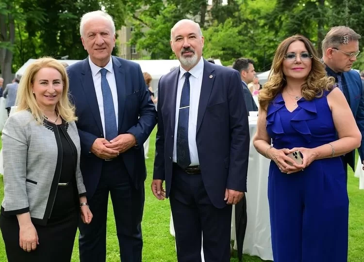 Berlin'de Türk toplumu bayramlaşma etkinliğinde bir araya geldi