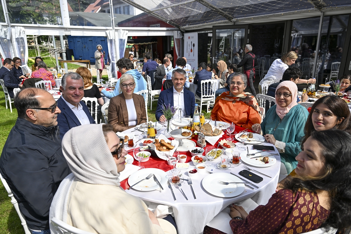 Berlin`de Türk kahvaltısı tanıtıldı