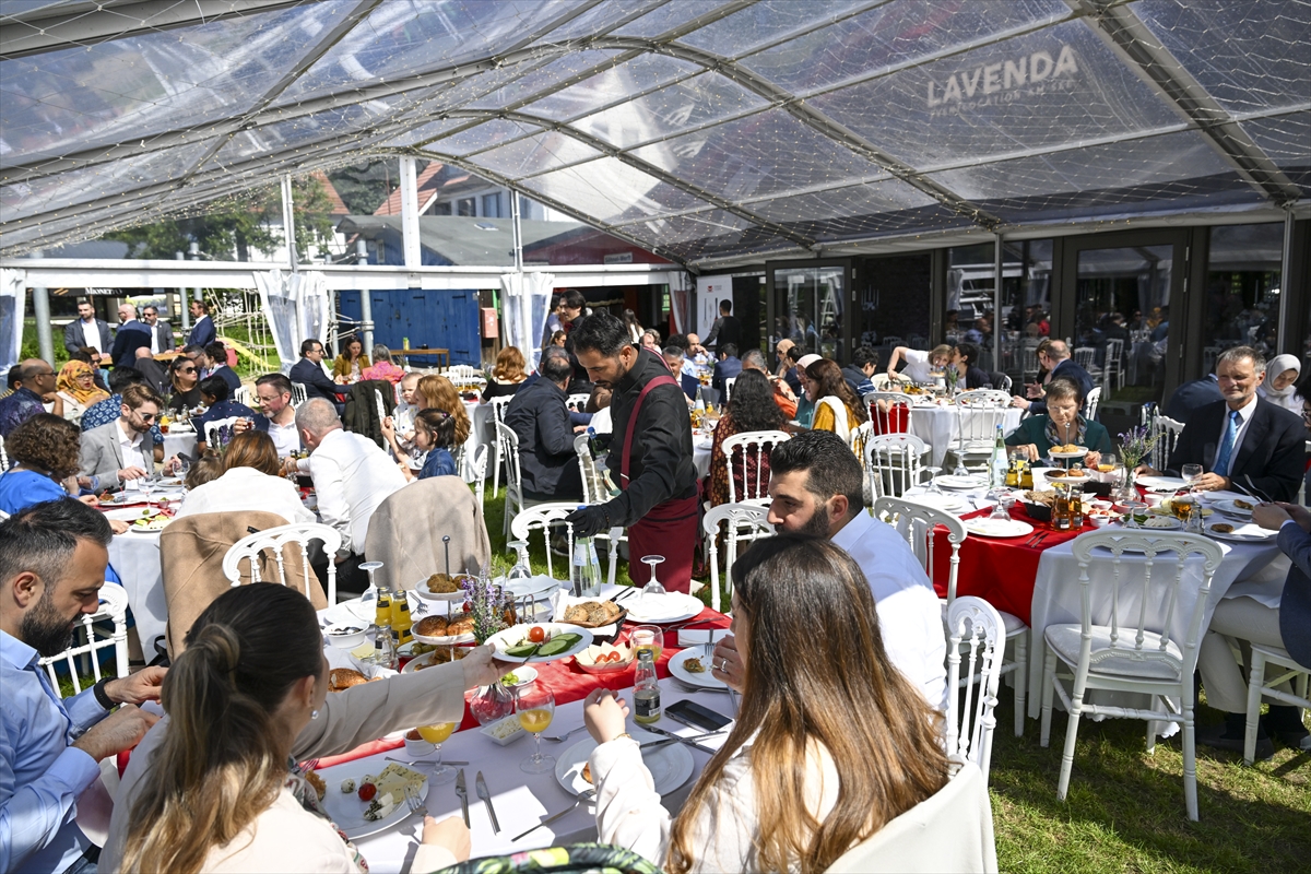 Berlin`de Türk kahvaltısı tanıtıldı