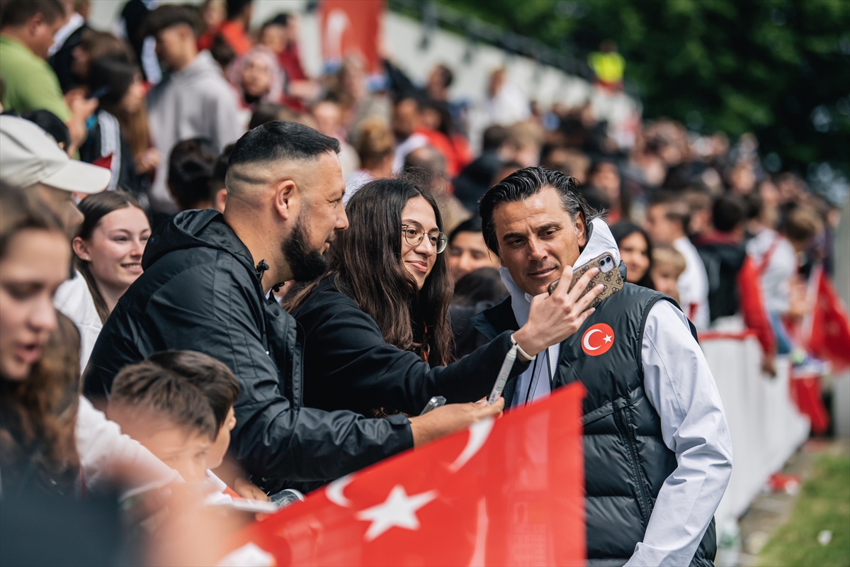 A Milli Takım, EURO 2024 için ilk antrenmanını taraftara açtı