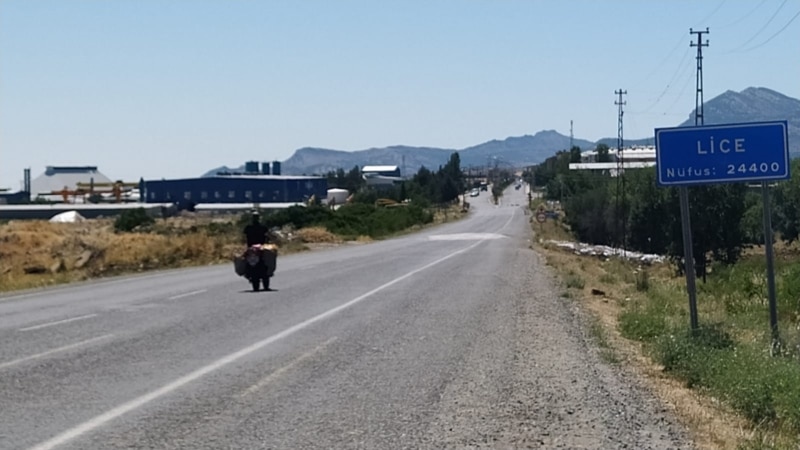 Bir çocuğa işkence yaptıkları iddiasıyla yargılanan 5 polise sekizer yıl hapis cezası