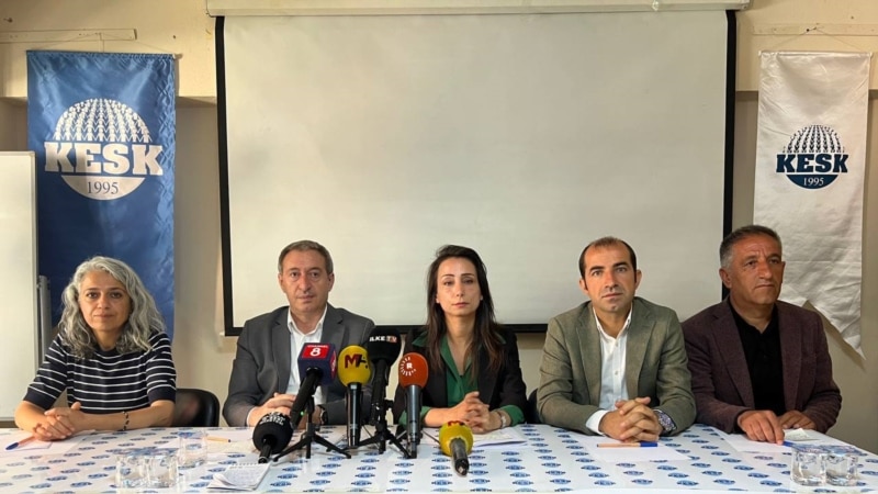 DEM Parti’den Hakkari’de erken seçim çağrısı; Ankara’da İçişleri Bakanlığı’na yürüyüş eylemi