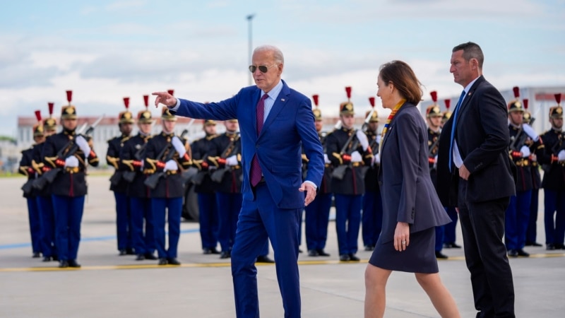 Biden, Ukrayna lideri Zelenski'yle Normandiya’da görüşecek
